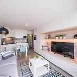 On The 3rd Floor With Phenomenal Sea View *