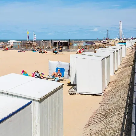 On The 3rd Floor With Phenomenal Sea View Apartment *