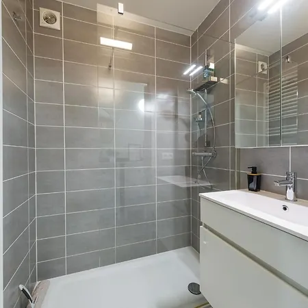 On The 3rd Floor With Phenomenal Sea View Апартаменты *