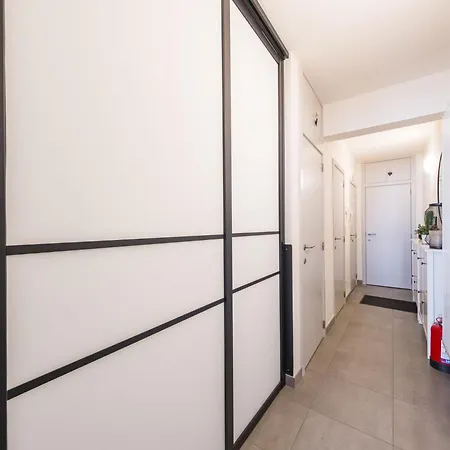 Apartment On The 3rd Floor With Phenomenal Sea View