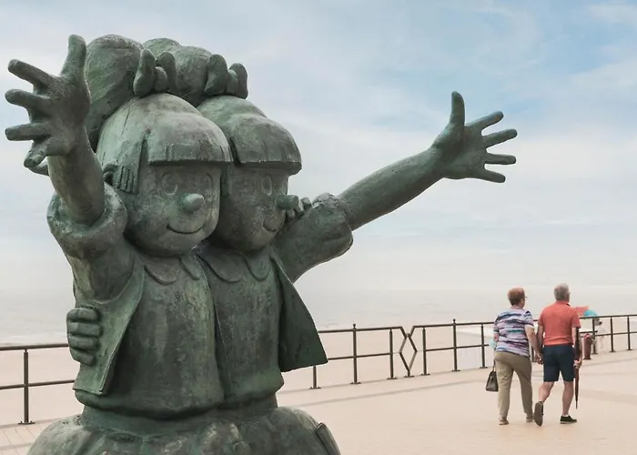 On The 3rd Floor With Phenomenal Sea View * ميدل كيرك