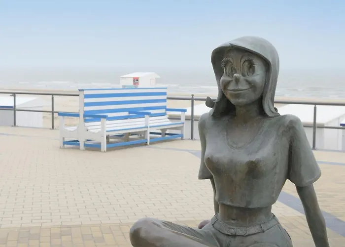 On The 3rd Floor With Phenomenal Sea View شقة ميدل كيرك