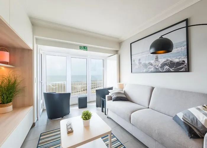 شقة On The 3rd Floor With Phenomenal Sea View ميدل كيرك