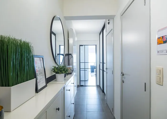 On The 3rd Floor With Phenomenal Sea View *